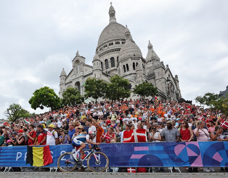 Supporters à Montmartre - ©CNOSF/KMSP