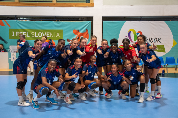 2/2 pour les sports collectifs !