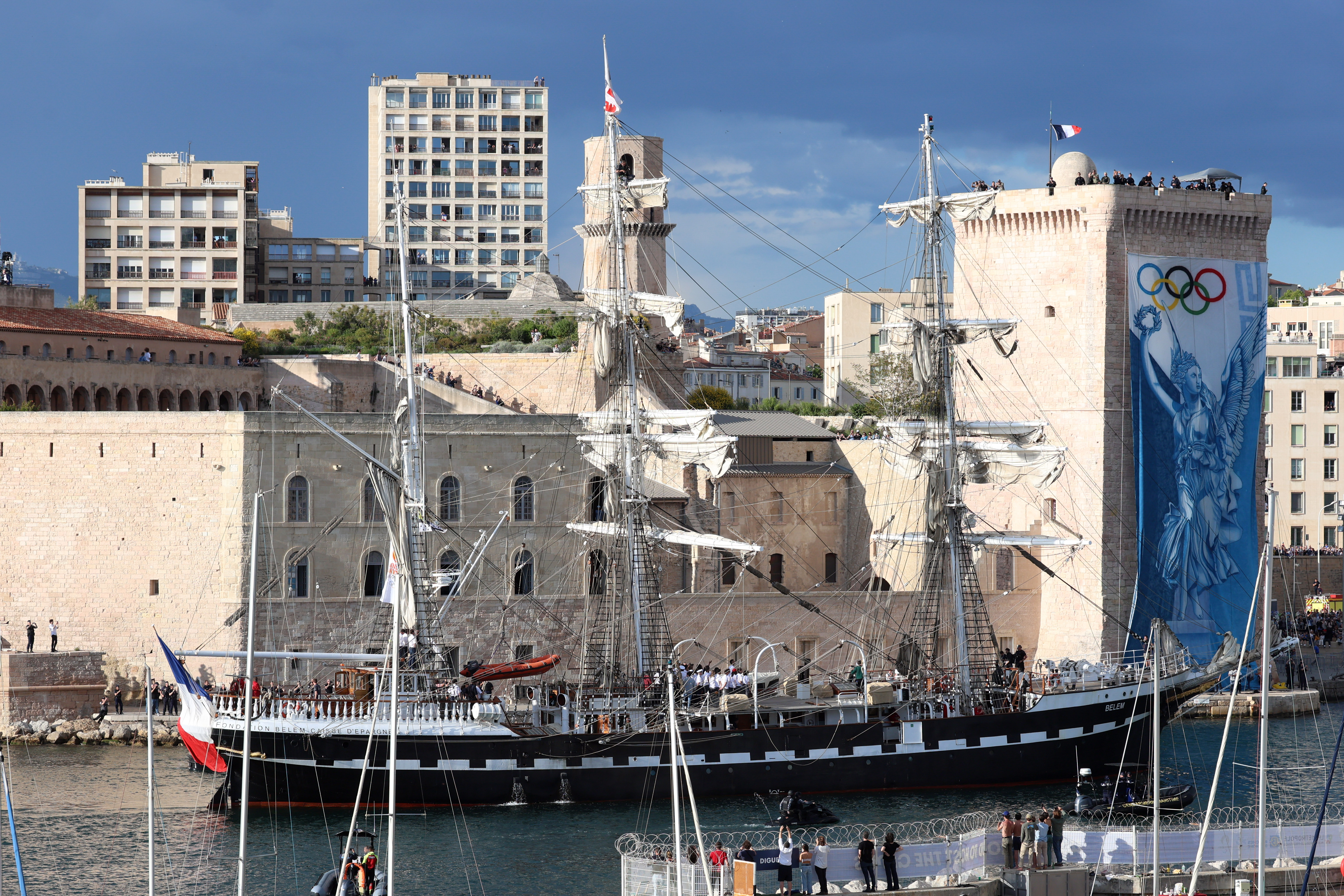 Arrivée de la flamme olympique à bord du Belem - ©CNOSF/KMSP