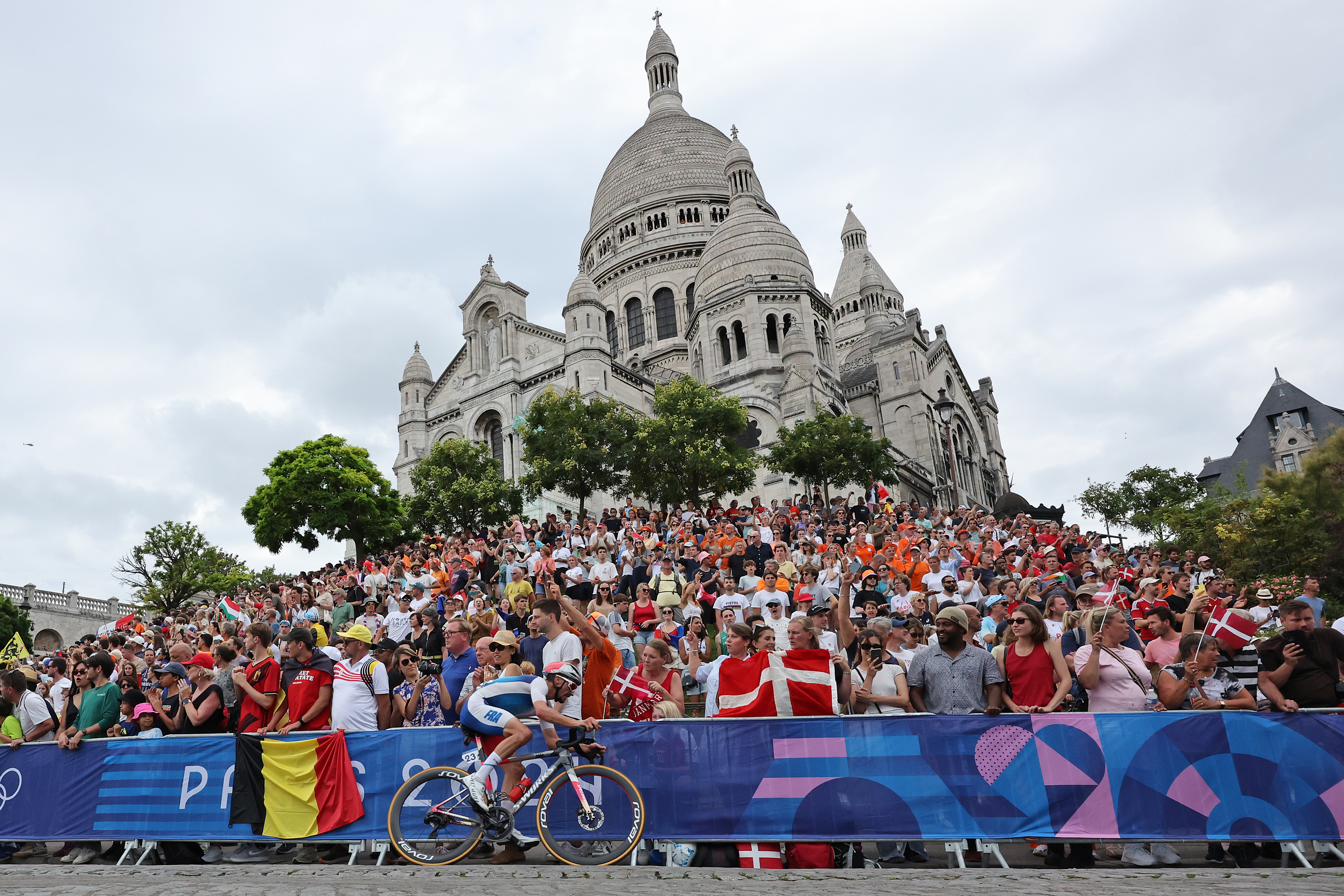 Supporters à Montmartre - ©CNOSF/KMSP