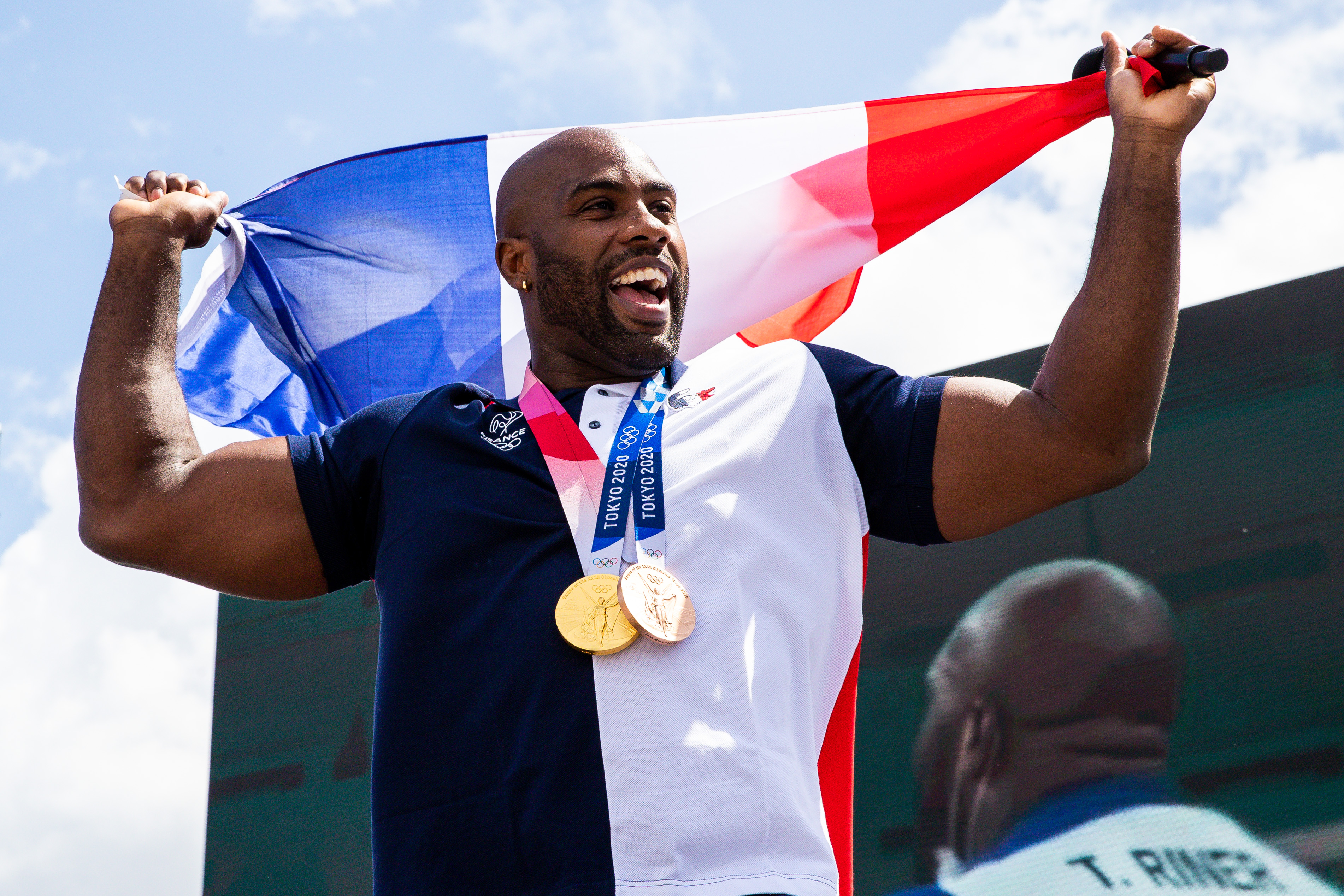 Teddy Riner avec ses médailles des JO de Tokyo 2020 - ©CNOSF/KMSP