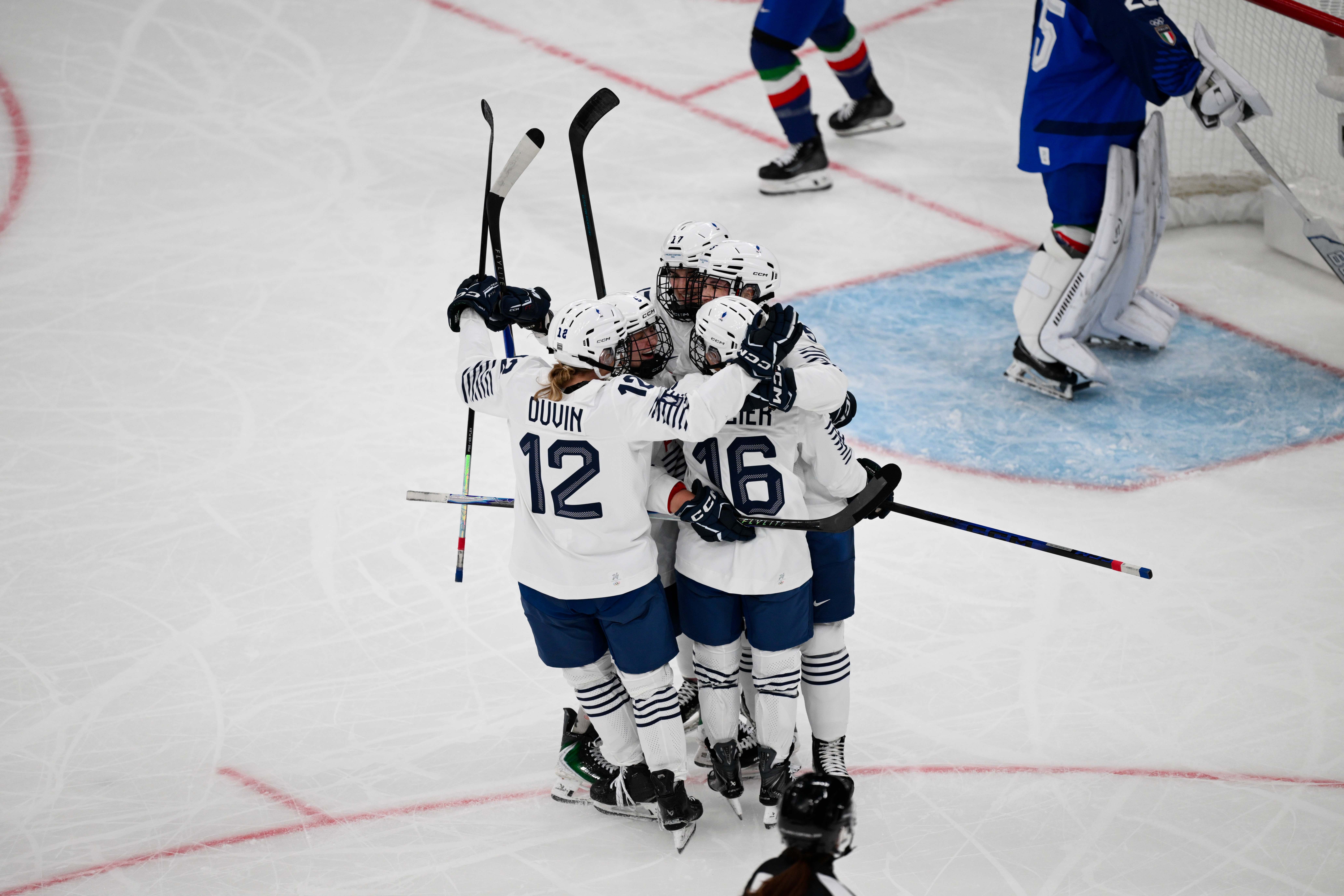 Premier match des hockeyeuses françaises