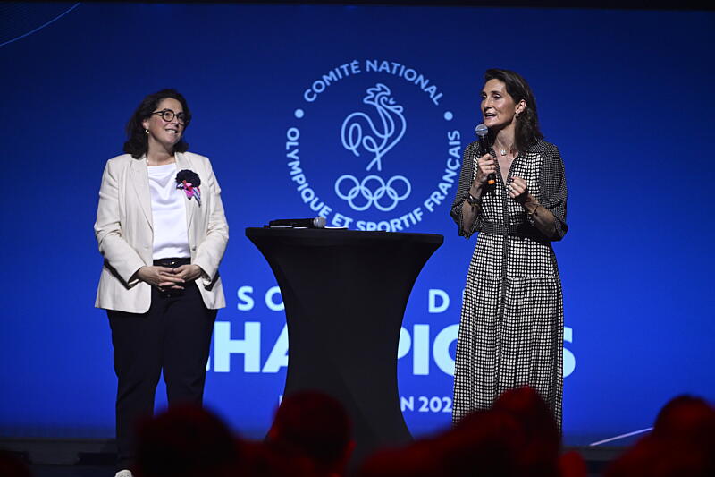 Marina Ferrari, Ministre des Sports et Amélie Oudéa-Castéra, présidente du CNOSF lors de la soirée des Champions.