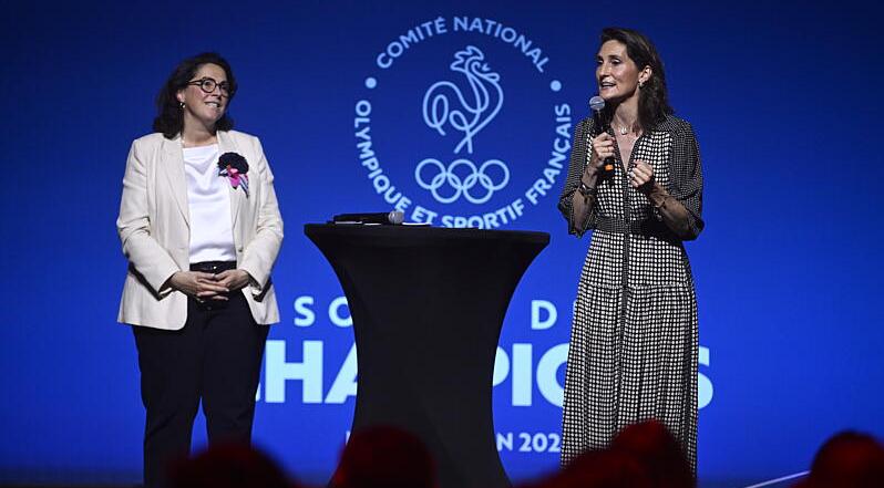 Marina Ferrari, Ministre des Sports et Amélie Oudéa-Castéra, présidente du CNOSF lors de la soirée des Champions.
