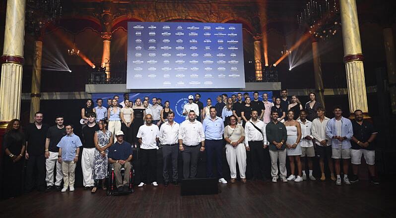 Les champions d'Europe français lors de la Soirée des champions de 2025 du CNOSF.